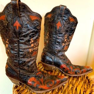 Corral Vintage style boots sz 8womans